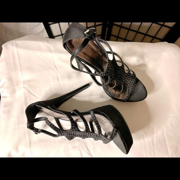 Forever 21 black strappy embellished heel platform Sz US 8 - Picture 1 of 5